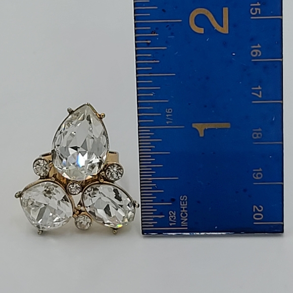 White Tear Drop Tri-Stone Statement Ring - Picture 5 of 5